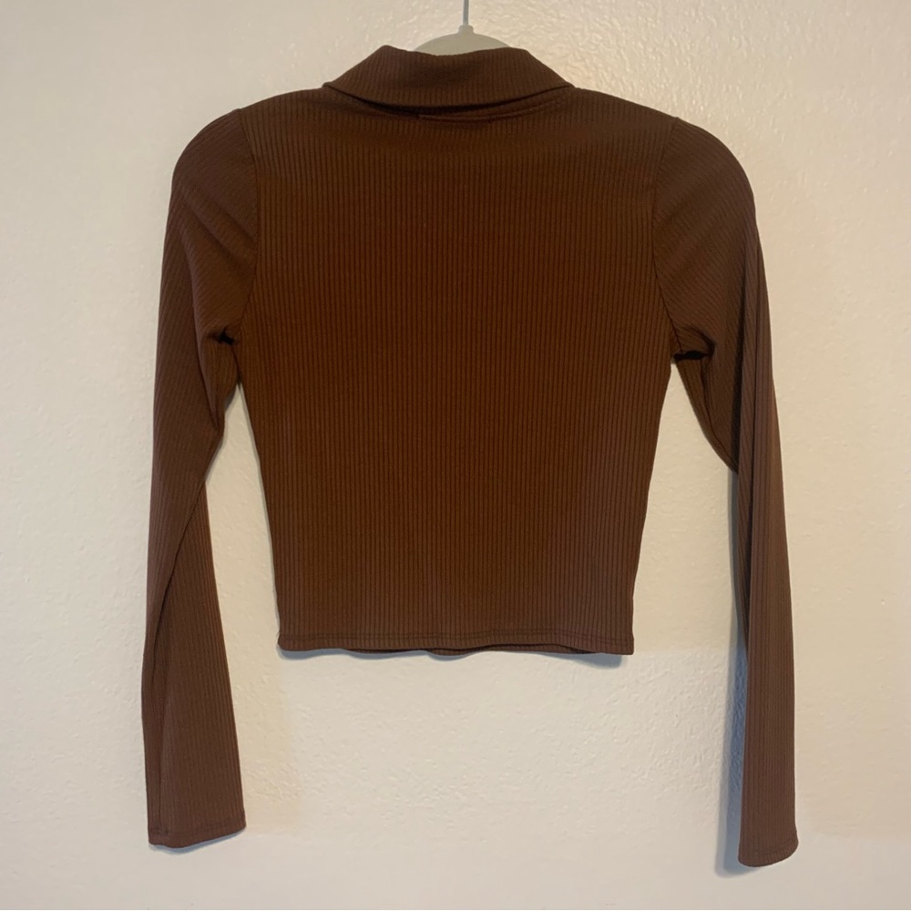 Cropped Collared Shirt - Picture 8 of 8